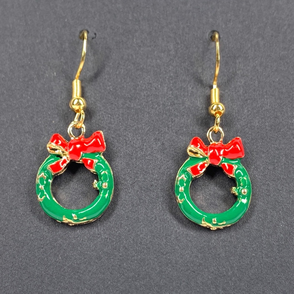 5/$25 Christmas Earrings Holiday Wreath With Bow Green & Red Enamel Gold Tone